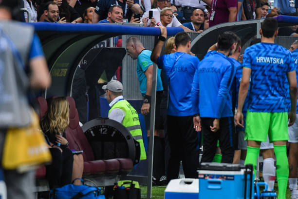 裁判判罚的 裁判判罚的